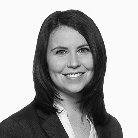 Katja Konradi, Spezialistin für Baufinanzierung und Ratenkredit, Elmshorn Katja Konradi, Spezialistin für Baufinanzierung und Ratenkredit, Elmshorn