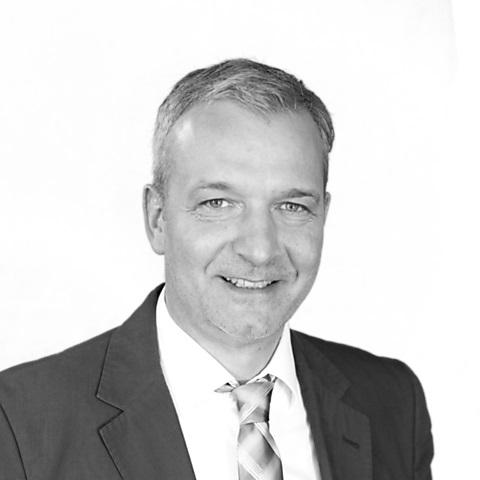 Carsten Stammberger, Spezialist für Baufinanzierung und Ratenkredit, Berlin Carsten Stammberger, Spezialist für Baufinanzierung und Ratenkredit, Berlin