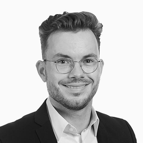 Phil Paulinyi, Spezialist für Baufinanzierung und Ratenkredit, Potsdam Phil Paulinyi, Spezialist für Baufinanzierung und Ratenkredit, Potsdam