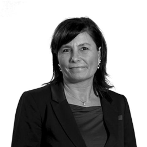 Dana Senger, Spezialistin für Baufinanzierung und Ratenkredit, Berlin Dana Senger, Spezialistin für Baufinanzierung und Ratenkredit, Berlin