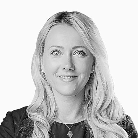Vanessa Frühholz, Spezialistin für Baufinanzierung und Ratenkredit, Hamburg Vanessa Frühholz, Spezialistin für Baufinanzierung und Ratenkredit, Hamburg