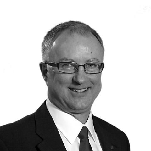 Henning Spilker, Spezialist für Baufinanzierung und Ratenkredit, Büdelsdorf Henning Spilker, Spezialist für Baufinanzierung und Ratenkredit, Büdelsdorf