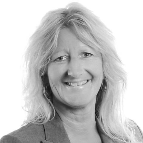 Susanne Wolf, Spezialistin für Baufinanzierung und Ratenkredit, Lübeck Susanne Wolf, Spezialistin für Baufinanzierung und Ratenkredit, Lübeck