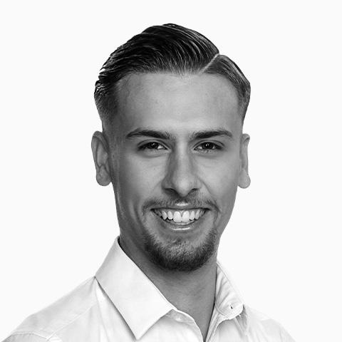 Niclas Herbstreit, Spezialist für Baufinanzierung und Ratenkredit, Offenburg Niclas Herbstreit, Spezialist für Baufinanzierung und Ratenkredit, Offenburg