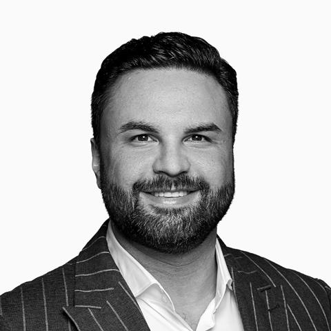 Kenan Mutlu, Spezialist für Baufinanzierung und Ratenkredit, Augsburg Kenan Mutlu, Spezialist für Baufinanzierung und Ratenkredit, Augsburg