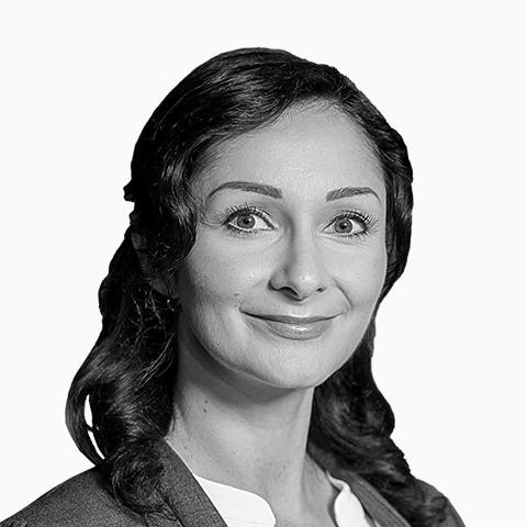 Nadine König, Spezialistin für Baufinanzierung und Ratenkredit, Wiesbaden Nadine König, Spezialistin für Baufinanzierung und Ratenkredit, Wiesbaden