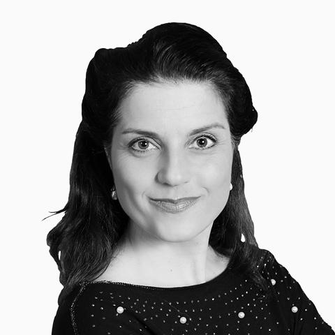 Dominique Tychek, Spezialistin für Baufinanzierung und Ratenkredit, Berlin Dominique Tychek, Spezialistin für Baufinanzierung und Ratenkredit, Berlin