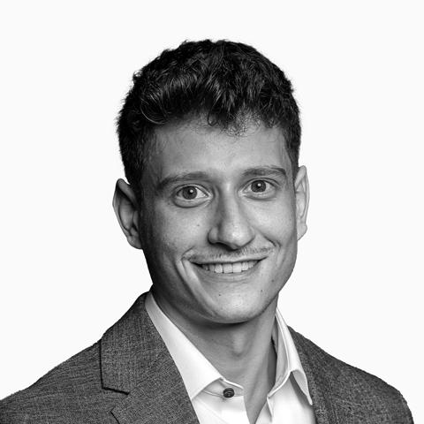 Santiago Klein, Spezialist für Baufinanzierung und Ratenkredit, Baden-Baden Santiago Klein, Spezialist für Baufinanzierung und Ratenkredit, Baden-Baden